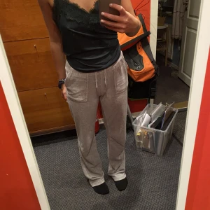 Juicy couture - Säljer mina juicy couture eftersom de inte kommer till användning. Inga defekter utan som nya. 