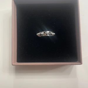 Edbladring - Superfin edbladring som är oanvänd!🥰 Storlek M 17,5 mm