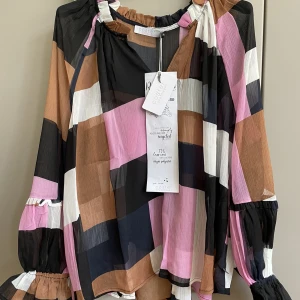 Blus Coster Copenhagen   - Ny med prislappen kvar 