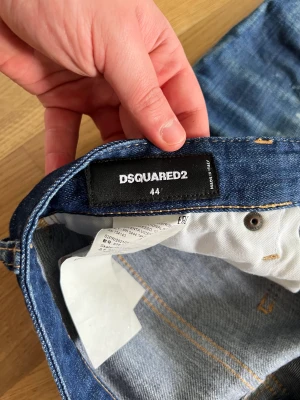 Dsquared2 - Str 44 köpt från louisaviaroma.  Knappt använda. 