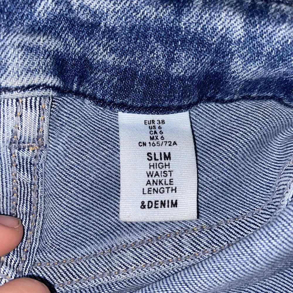 Fina sköna jeans! Stl: 38, lite korta på mig som är ca 167 cm. Fler bilder kan fås.💕. Jeans & Byxor.