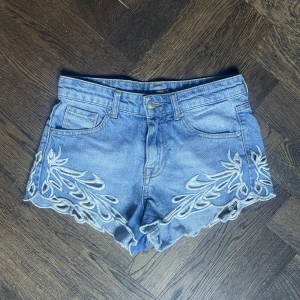 Shorts - Jättefina shorts, nyskick och jättesnygga på