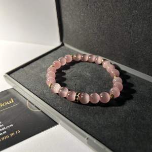 Pärlarmband ”Rosé Stone” med guld detaljer