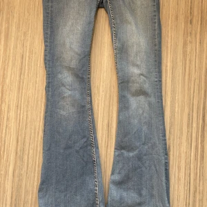 Lager 157 jeans bootcut - Snygga bootcut jeans ifrån Lager 157. Använd fåtalgånger och i bra skick!