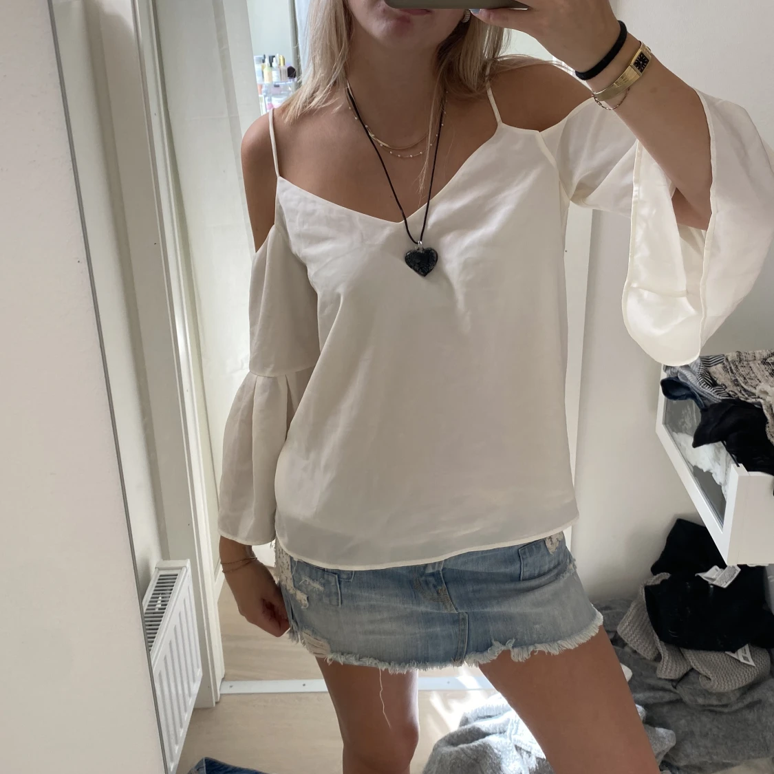 Vit tröja topp volang trekvartsarmad