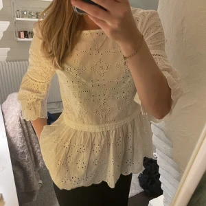 Topp - Vit topp/blus i S