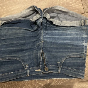 Shorts S  - Tre olika shorts varav två är jeans. St: S