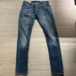 Dondup George  - Typ oanvända skick 10/10 Nypris 3000