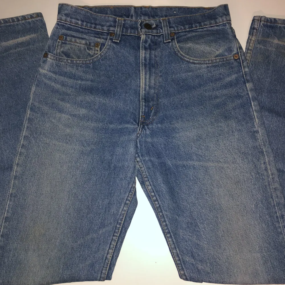 Levis jeans 505 high waist straight leg i bra skick . Jeans & Byxor.