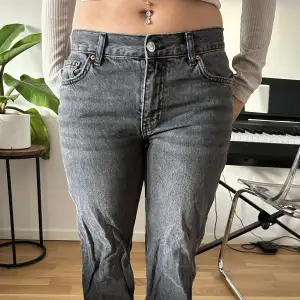 Jätte fina jeans från Gina som är inte till användning längre eftersom jag köpte en liknade. Vid snabb försäljning kan priset diskuteras, puss på er 💋