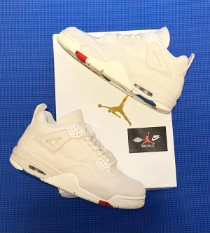 Jordan 4 Blank Canvas  - Jordan 4 Blank Canvas  Cond - 8/10 Storlek - 43/W11 Pris - 2999kr ” FRI FRAKT”🚚📦