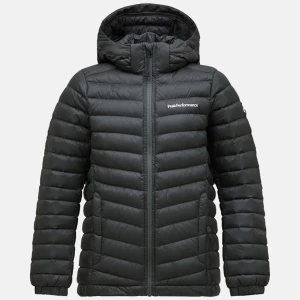 Peak performance jacka - Säljer min jacka pågrund av att jag har en annan- nypris 2000kr- mitt pris 700kr- storlek S men passar nog M- inga skador på jackan alls- har använt den 1 vinter- köparen står för frakten- skriv om du har funderingar eller om du vill ha fler bilder!!