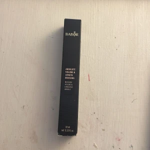 Mascara  - Helt oandvänd mascara. Nypris 480kr