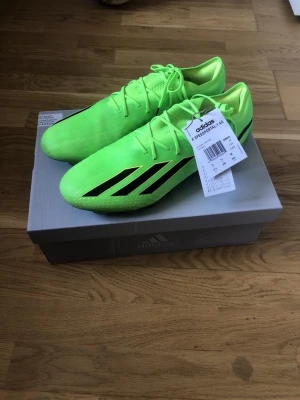 Fotbollsskor, Adidas Speedportal.1 AG Game Data - Använda en gång i princip ny skick Ny pris 2,300 kr Säljes pga för stora, Storlek 46 EU