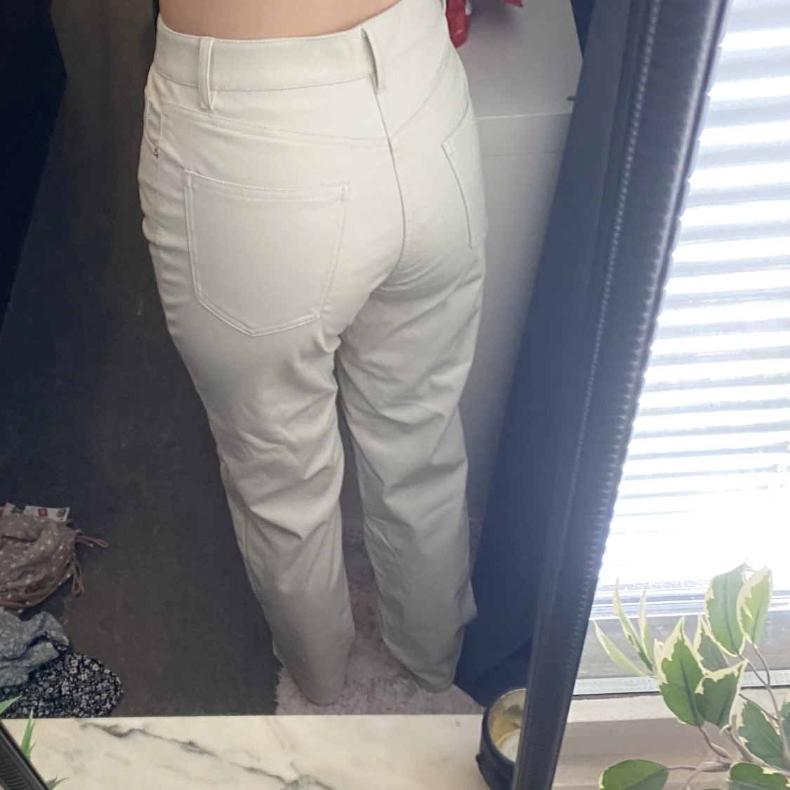 Beiga skinnbyxor  - 91