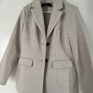 kappa - Superfin kappa, säljer då den inte kommer användning❤️‍🔥andvänd endast ett fåtal gånger, ge prisförslag 🥰