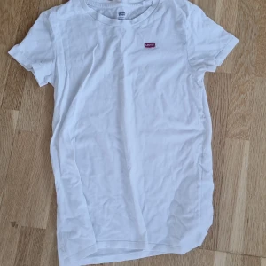 Lweis t-shirt - Levis t-shirt  