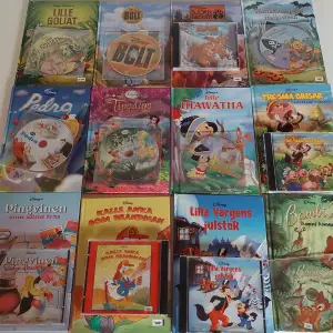 Olka sorters barnböcker med tillhörande DVD. Bra skick. 1 för 20 kronor och 5 för 80 kronor.