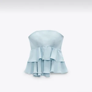 Zara topp - Säljer denna söta topp från zara då jag tyvärr inte använder den lika mycket längre 🤍