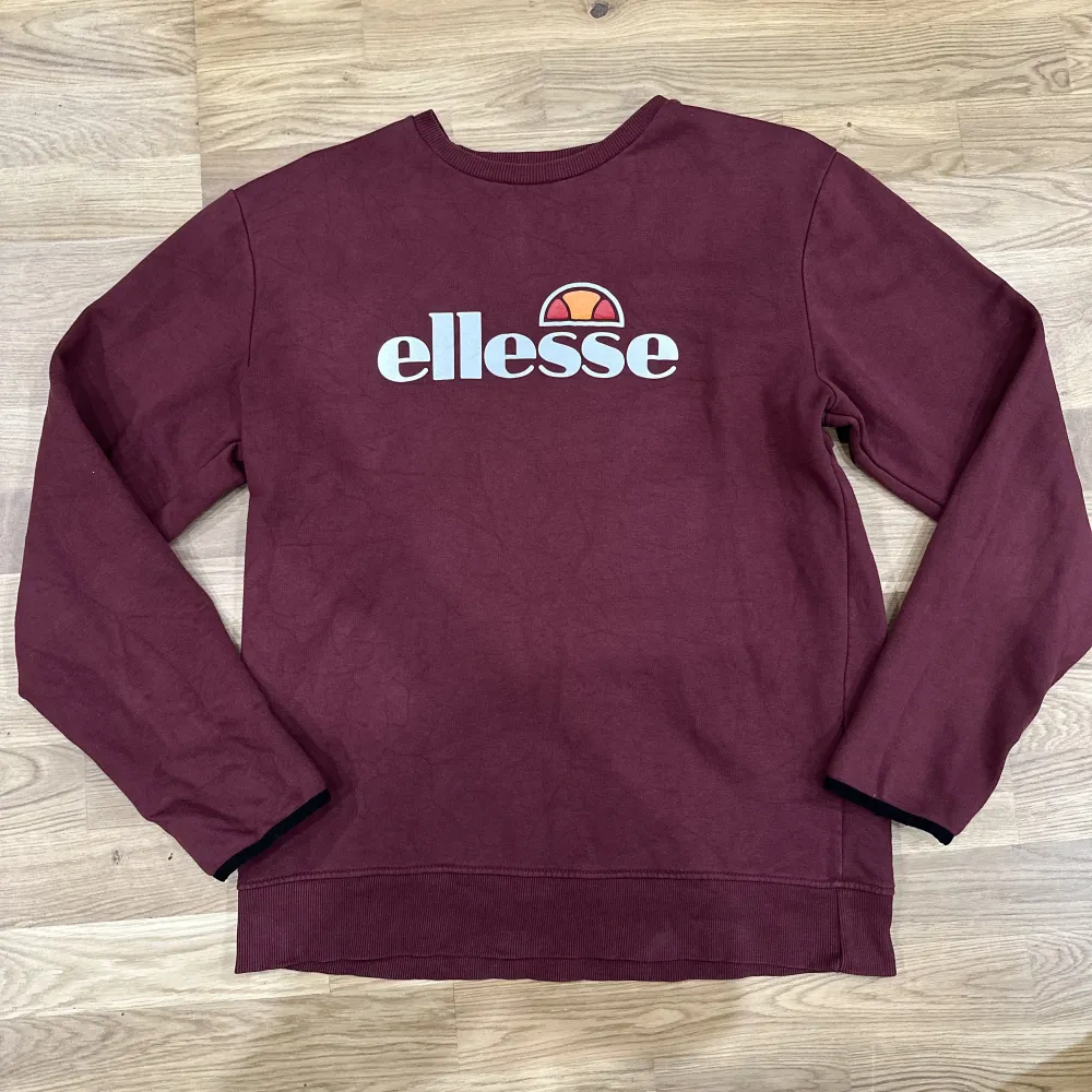 Ellesse tröja i storlek M. . Tröjor & Koftor.