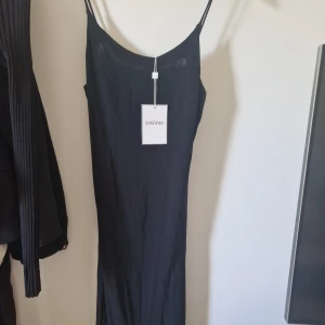 Toteme alcase dress  - S. Oanvänd men testad 