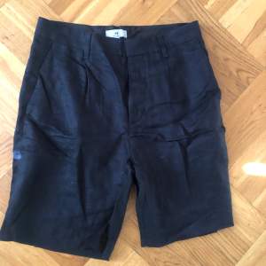 Linneshorts från H&M, använda 1-2 gånger. 