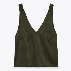 Grönt satinlinne  - Grönt linne från zara, aldrig använt med lappar kvar 