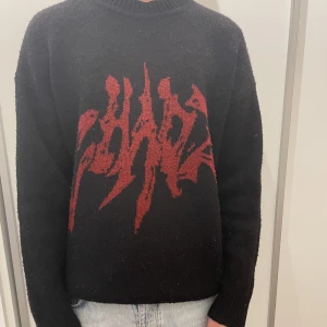 Y2k stickad tjocktröja - Stickad tjocktröja från weekday, bra skick storlek s.