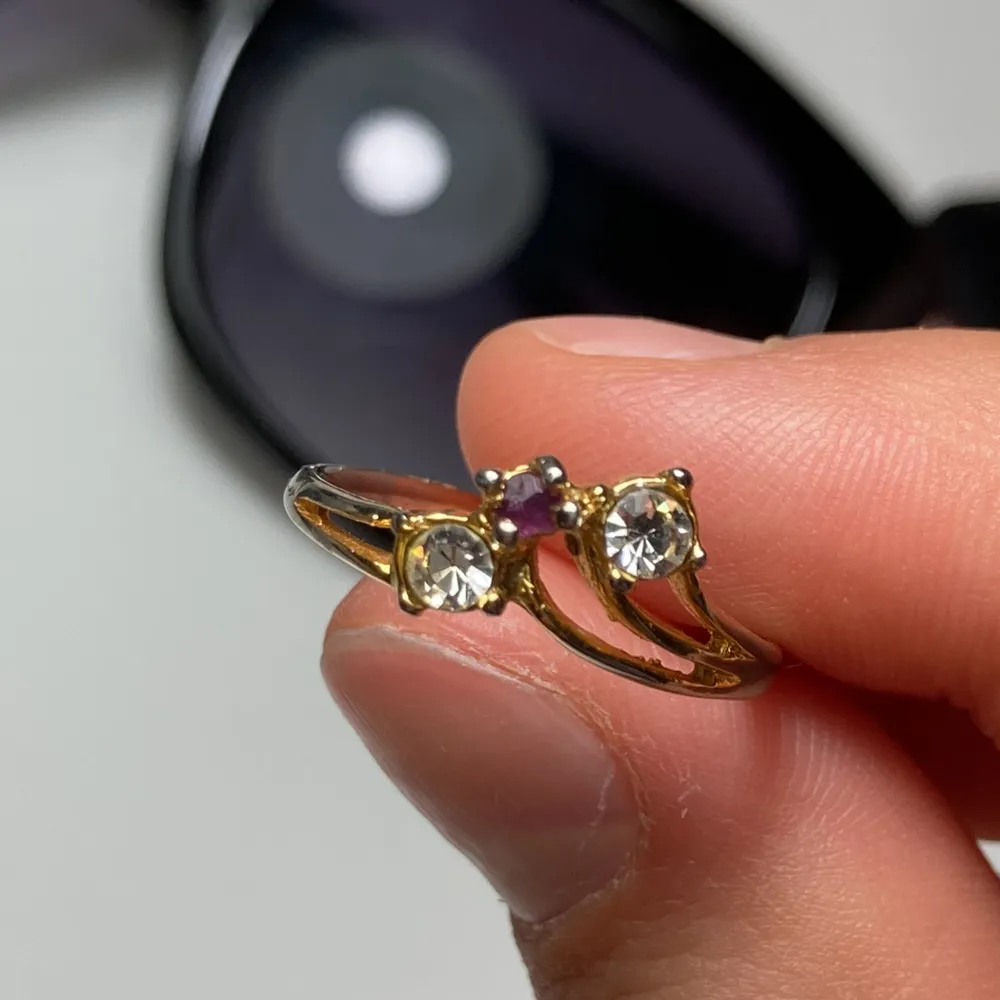 Gulligt hjärthalsband från Brandy o en ring med små kristaller (minns inte var den är ifrån). Accessoarer.