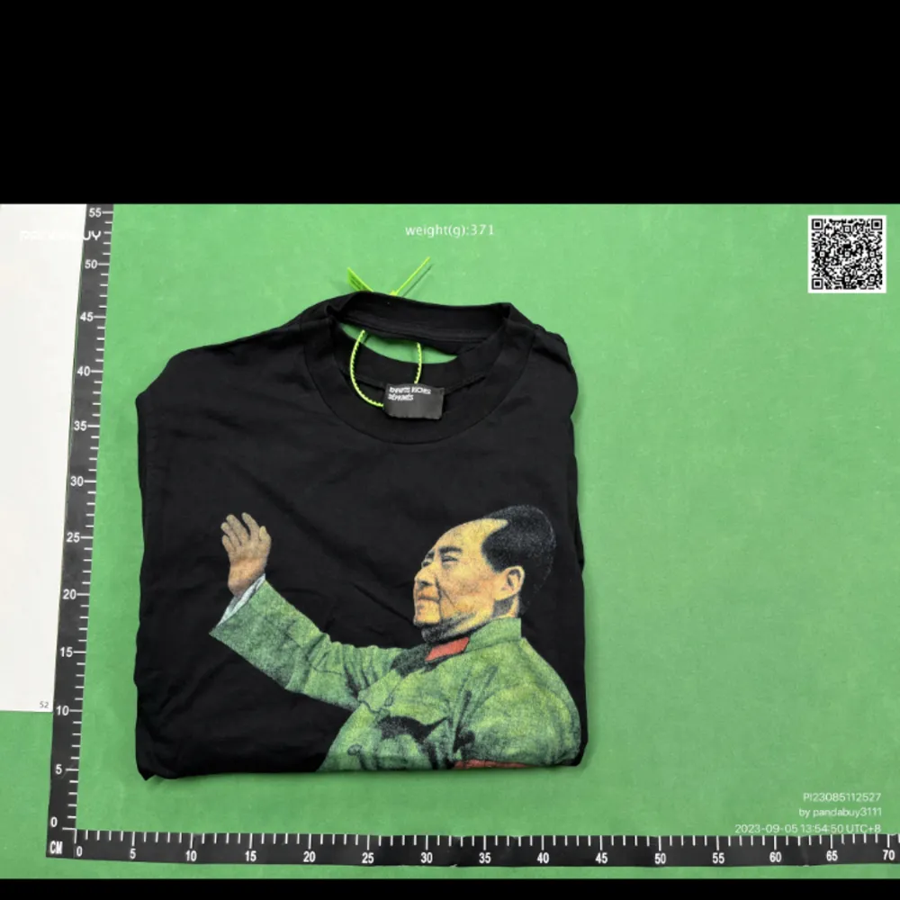 ERD Mao zedong tröja  Extremt skön  As cool och intressant design Fantastisk kvalitet  R3p . Tröjor & Koftor.