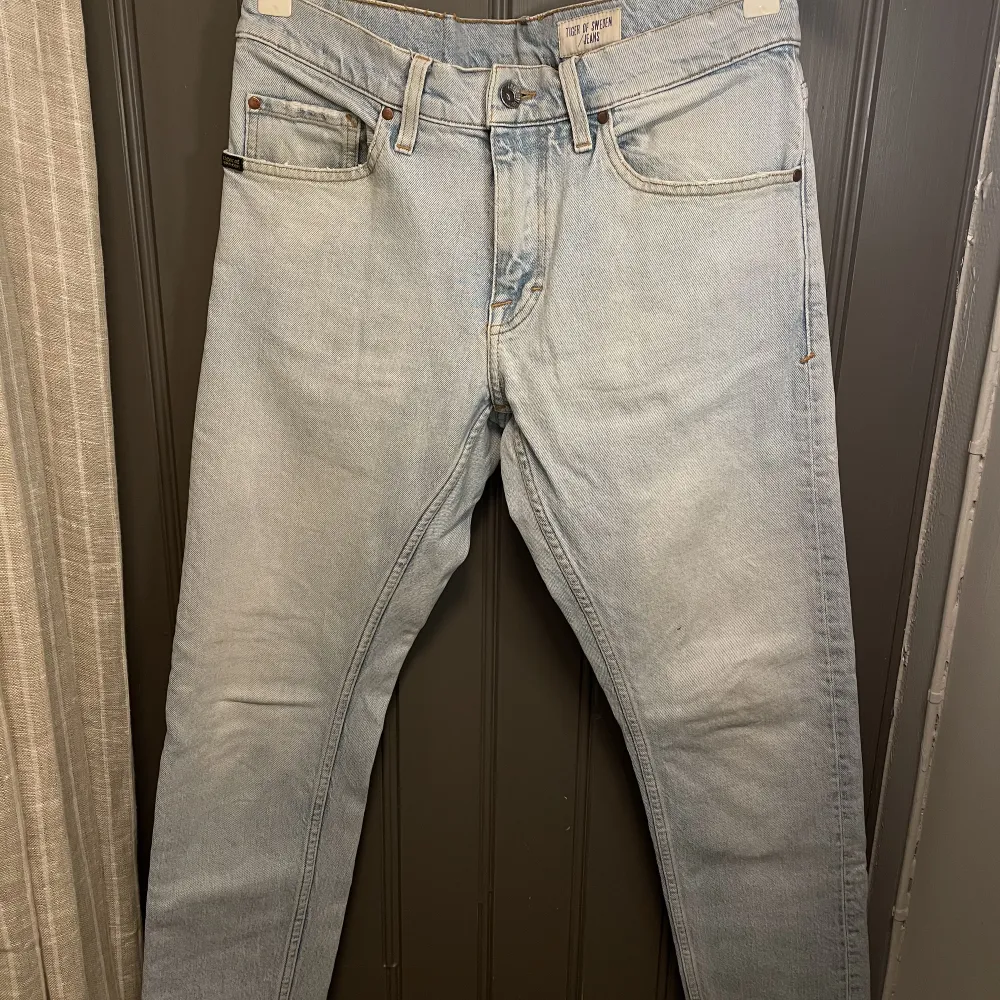Här har du ett par snygga jeans från tiger of Sweden i ett bra skick till ett billigt pris!💙 Bara skicka ett meddelande vid intresse!. Jeans & Byxor.