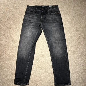 Jack n Jones jeans - Jack n Jones jeans strorlek 30/30 aldrig använda 