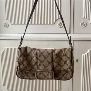 Mango väska - Super snygg väska från Mango💘 storlek syns på 2:a bilden! Bara att skriva vid frågor🤗