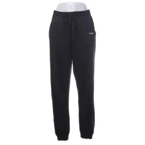 LXA mjukisbyxor - Svarta mjukisbyxor från LXA i storlek XS, använd fåtal gånger. Skicka privat om du vill se hur de sitter på 🥰