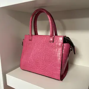 Jätte liten och söt rosa väska 🩷🩷