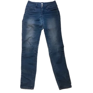 Skinny Jeans - Skinny jeans, dem är stretchiga💕 