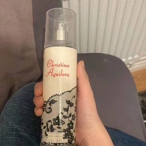 Mist - En jätte god mist, säljer den pga att doften inte är för mig, men annars är den god. Säljer för billig pris så passa på att köpa💗