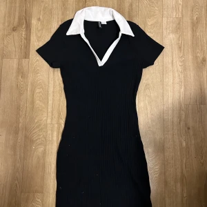 svart klänning  - Använd en gång. 