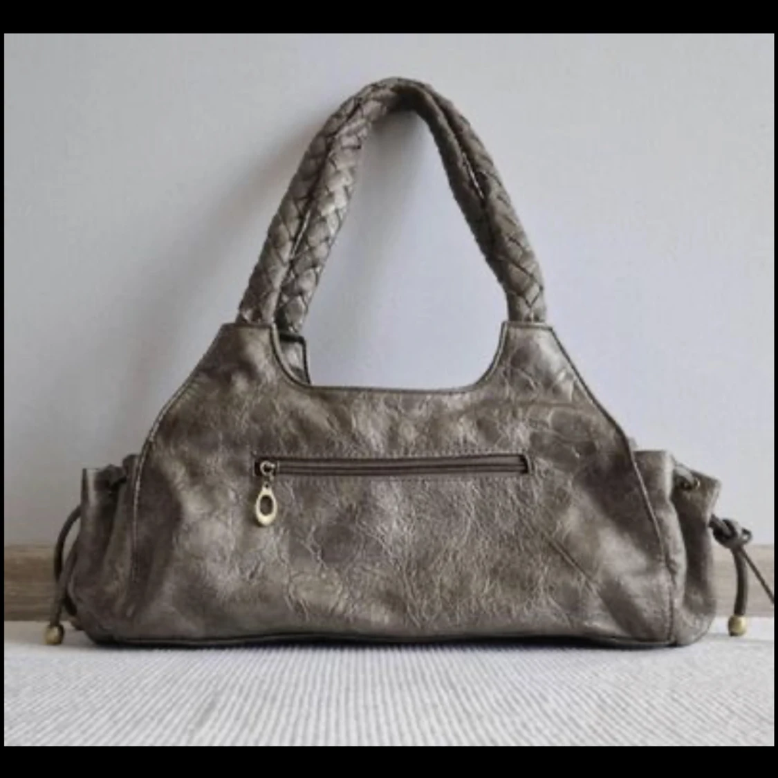 *lånade bilder* Vinatage väska  - 90