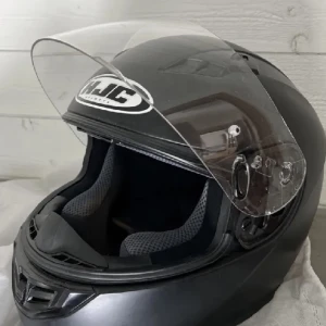 Moped/Mc hjälm  - Säljer en helt ny Hc hjälm i storlek S. Säljer då den inte passar mig, och kan inte lämna tillbaka.  