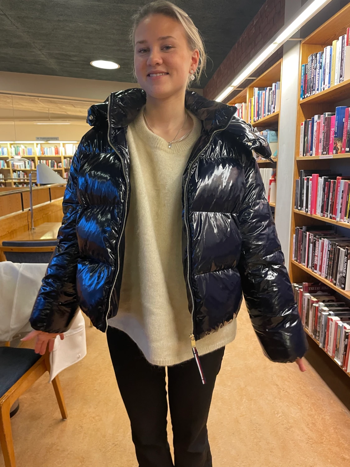 Jacka från Tommy hillfigger  - 90