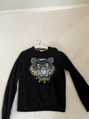 Kenzo tröja - Säljer kenzotröja i vuxenstorlek S.