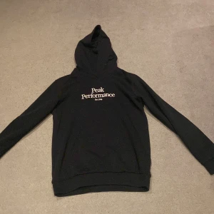 Peak hoodie - .