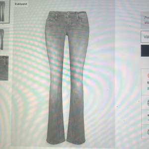 Hej, säljer nu mina ltb jeans i modellen valerie. Väldigt populära och efterfrågade som för tillfället är slutsålda i många storlekar. Inga skador och använda några gånger. 
