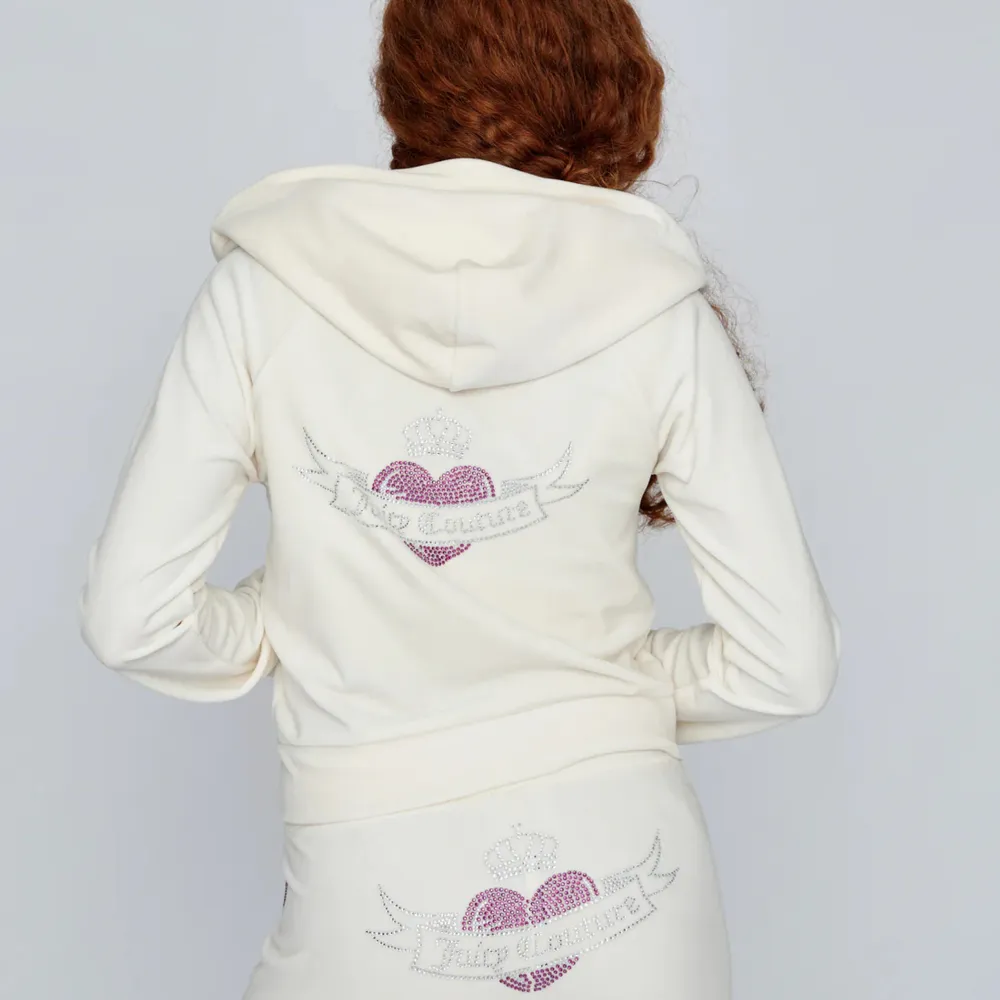 Säljer denna tröja från juicy couture ( inte mina bilder) knappt använd. Tar endast Swish. Köpte den för 500kr men säljer för 200kr plus frakt . Hoodies.