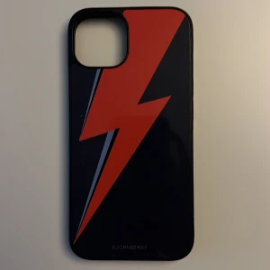 Jättefint bjornberry mobilskal - Jättefint bjornberry mobilskal till iPhone 13. I nyskick älskar detta mobilskal 