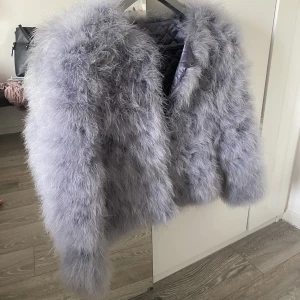 Päls jacka  - Päls jacka använts nån gång köpt för 600kr säljer för 300kr. 