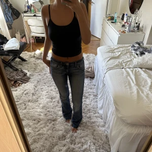 Miss Sixty jeans - Såå snygga miss sixty jeans. Innerben 78cm och midja 35/36🩷🩷