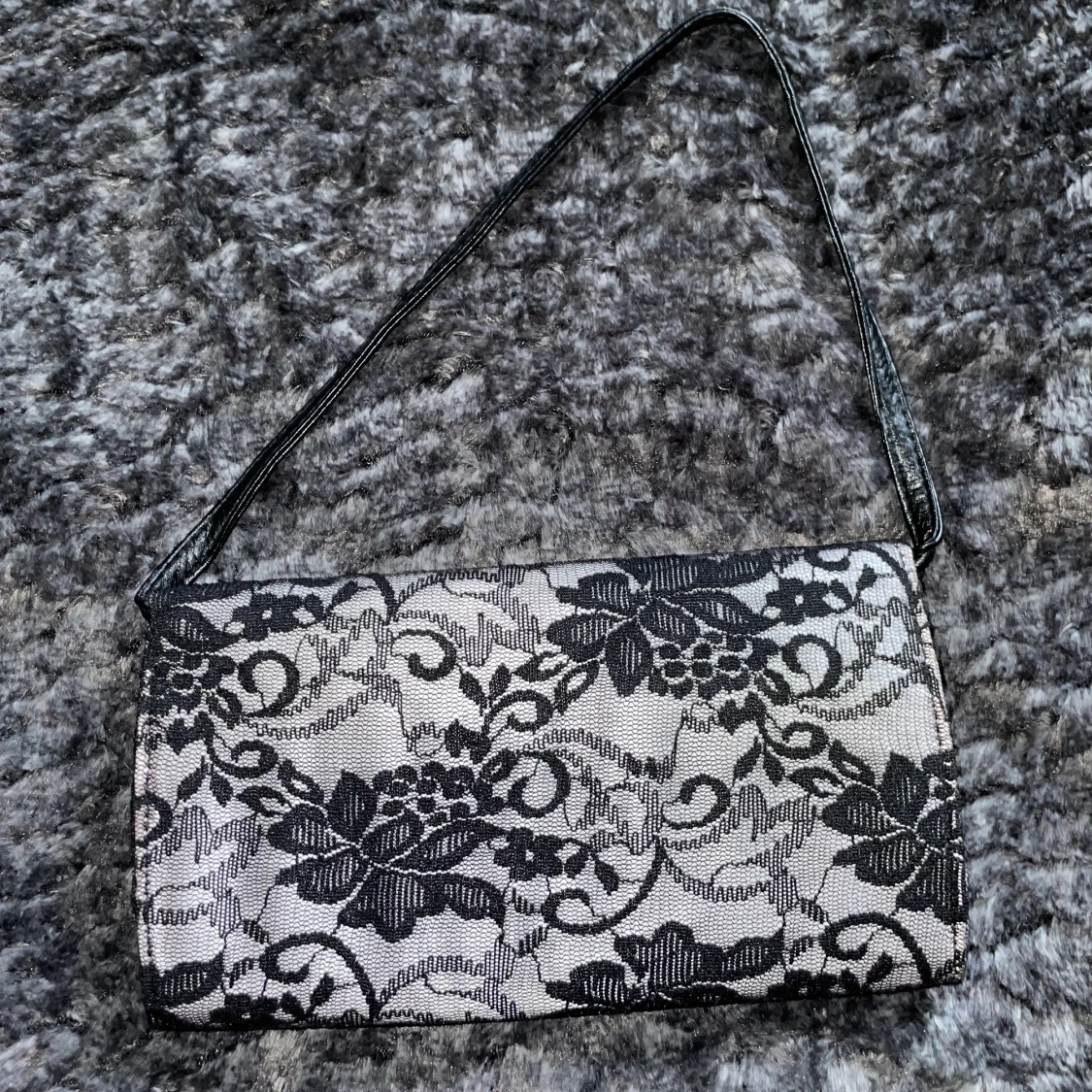 Svart spets väska - 90