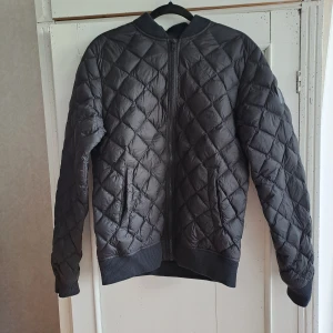 Jacka  - Jack för höst och vår. Mycket fint skick.